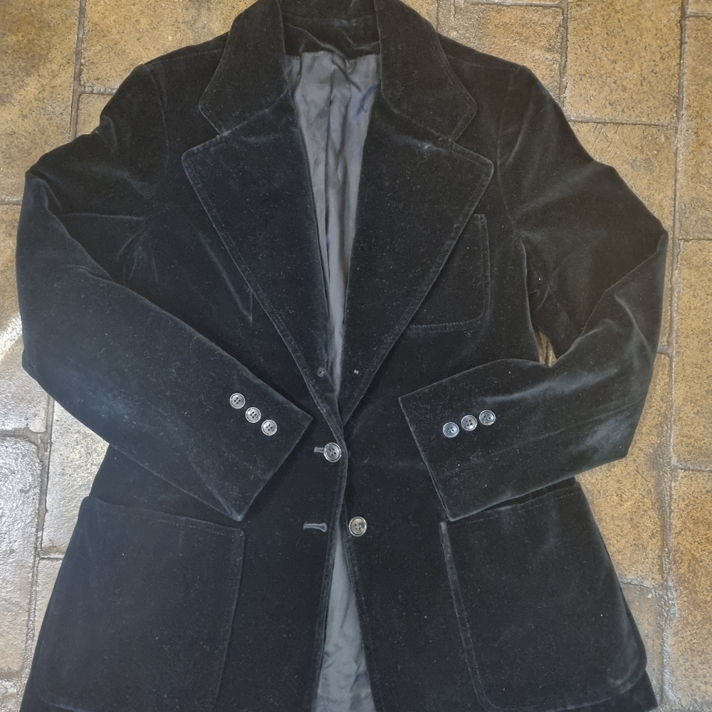 Chic Dark Navy Velvet 3 Button Blazer